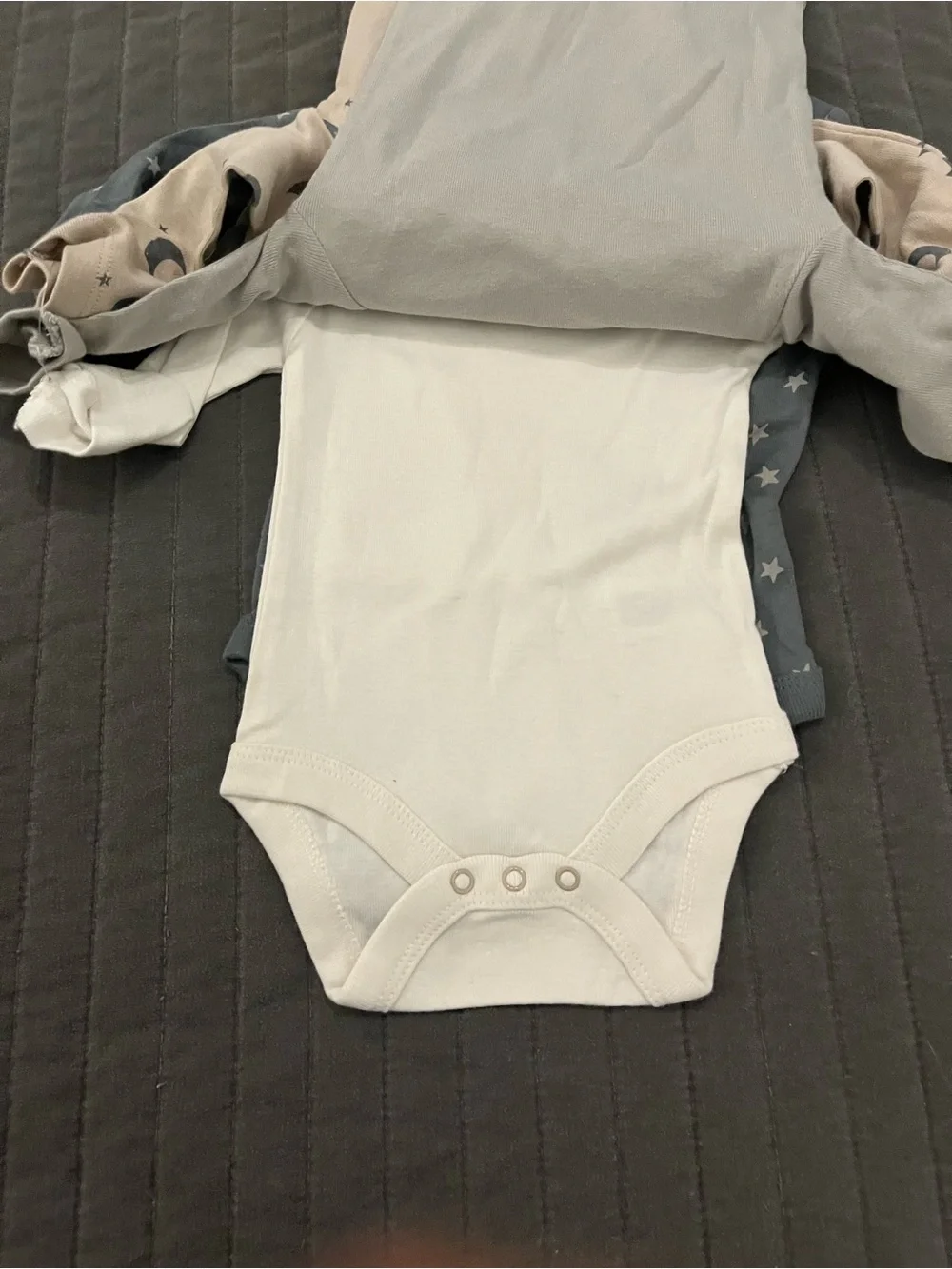 NWT Cloud Island 4-Pack Long Sleeve Bodysuits Gray Moon & Stars 0–3 Months